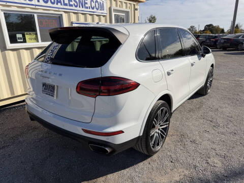 2017 Porsche Cayenne Platinum Edition
