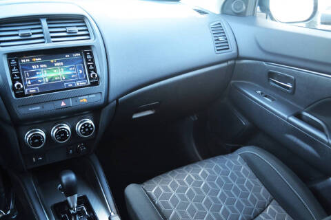 2024 Mitsubishi Outlander Sport ES