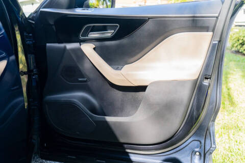 2017 Jaguar F-PACE 35t Premium