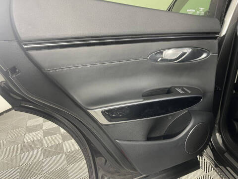 2025 Genesis GV70 2.5T Standard