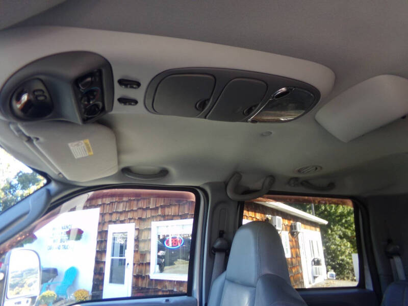 2003 Ford Excursion XLT