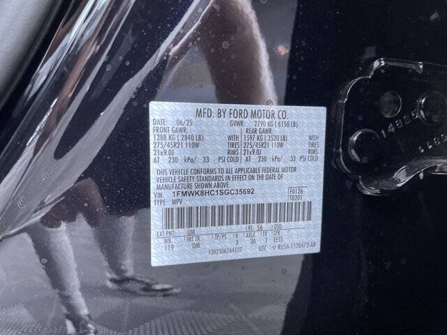 2025 Ford Explorer Platinum