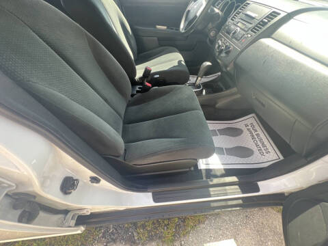 2012 Nissan Versa 1.8 S