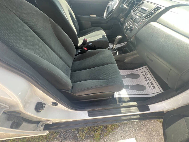 2012 Nissan Versa 1.8 S