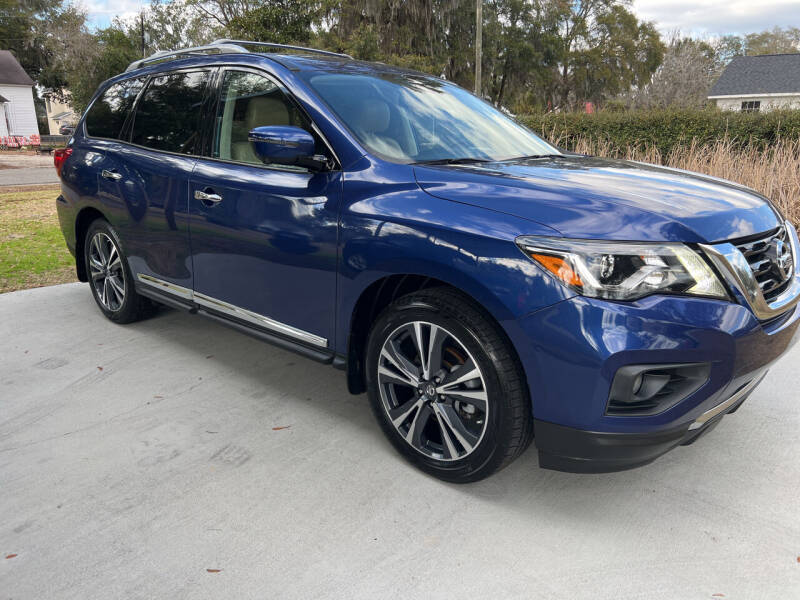 2018 Nissan Pathfinder for sale at D & R Auto Brokers in Ridgeland SC