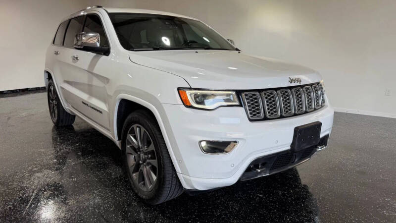 2017 Jeep Grand Cherokee Overland's photo
