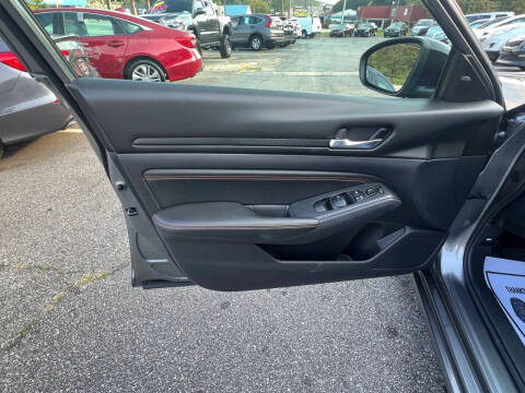 2020 Nissan Altima 2.5 SR