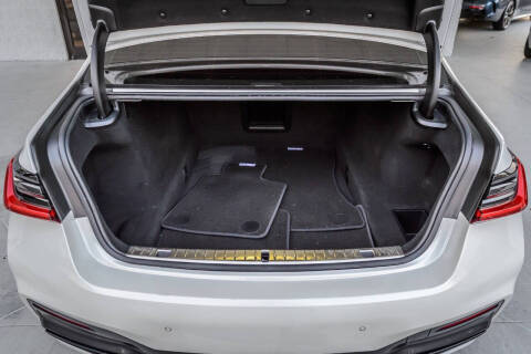 2020 BMW 7 Series 740i