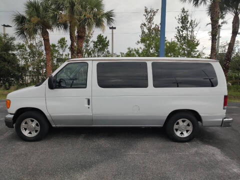 2005 Ford E-Series E-150 Chateau