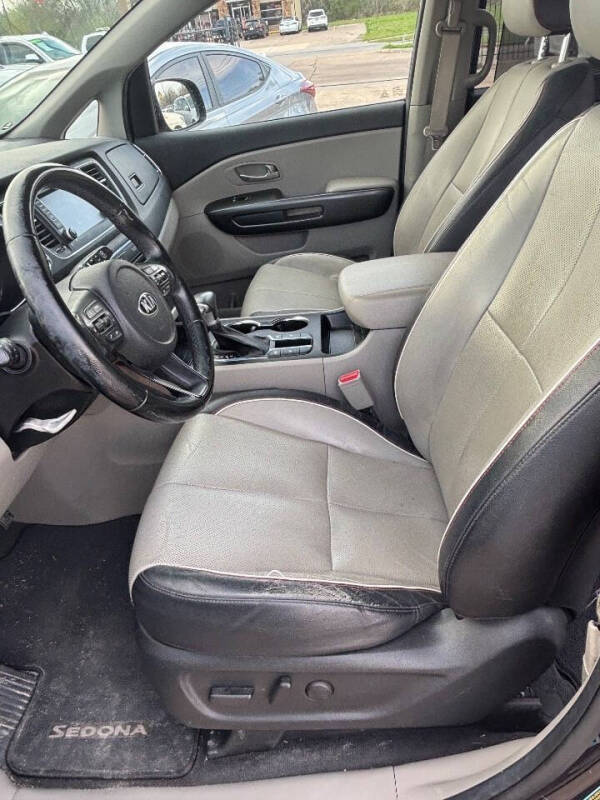 2020 Kia Sedona EX