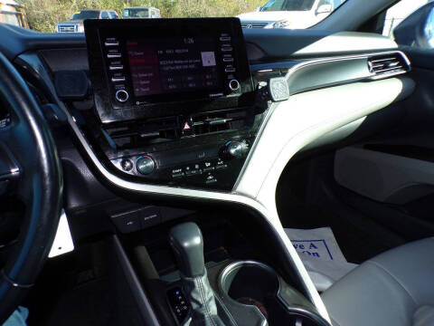 2022 Toyota Camry SE