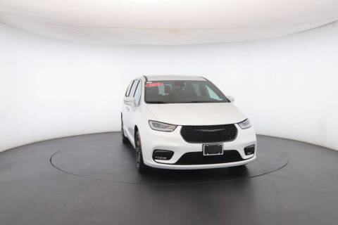 2022 Chrysler Pacifica Hybrid Touring L