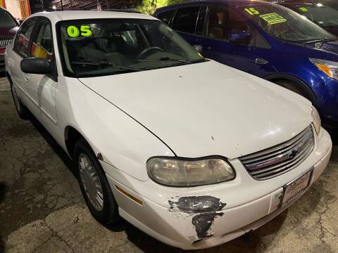 2005 Chevrolet Classic for sale at Illinois Vehicles Auto Sales Inc in Chicago IL