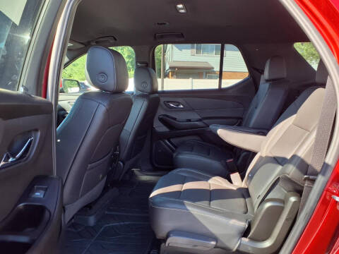 2023 Chevrolet Traverse LT Leather