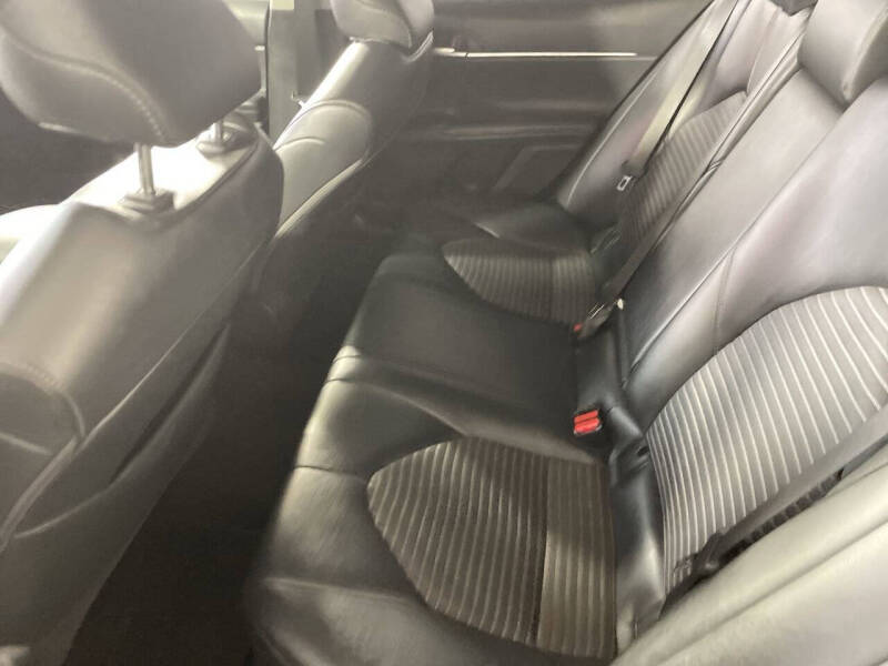 2018 Toyota Camry SE