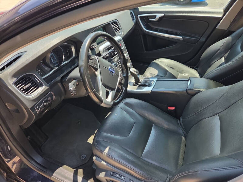 2016 Volvo V60 Premier - Photo 16