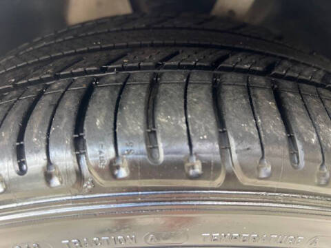 2004 Ford Thunderbird Deluxe