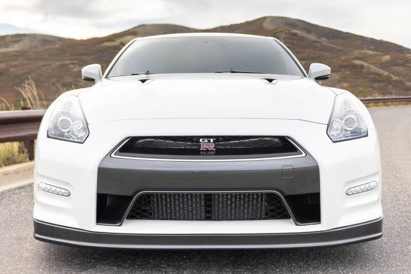 2014 Nissan GT-R Premium