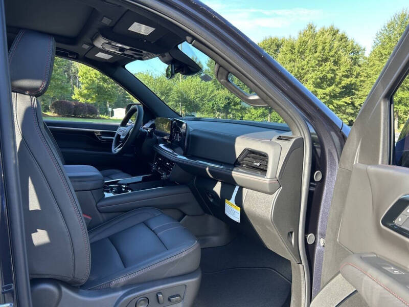 2025 Chevrolet Tahoe RST