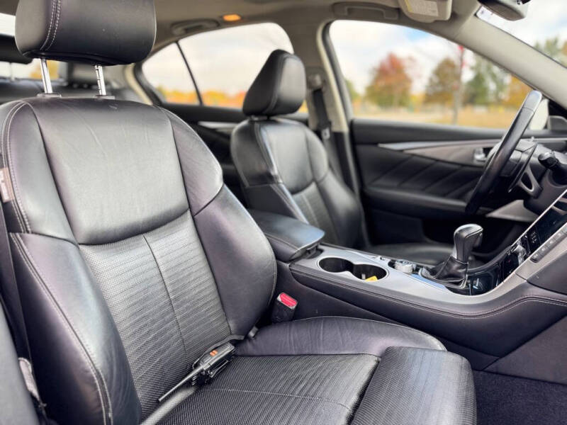 2017 Infiniti Q50 3.0T Signature Edition