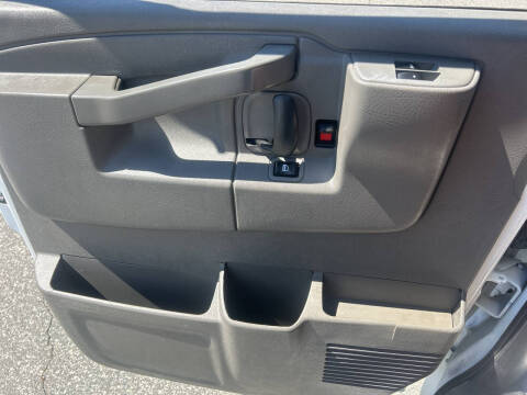 2017 Chevrolet Express 2500