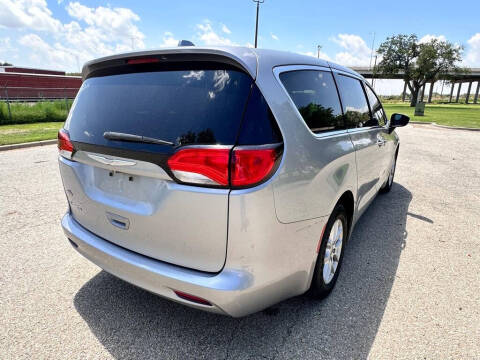 2017 Chrysler Pacifica Touring