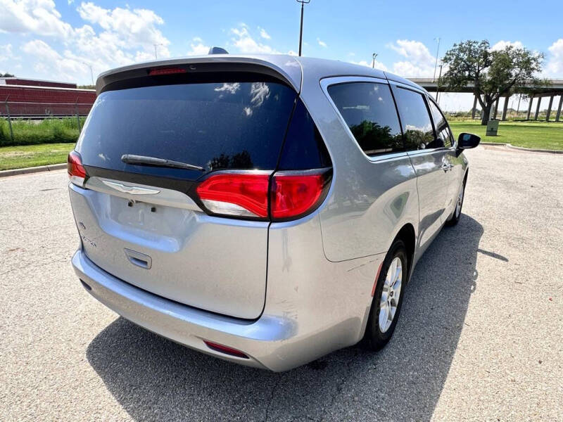 2017 Chrysler Pacifica Touring