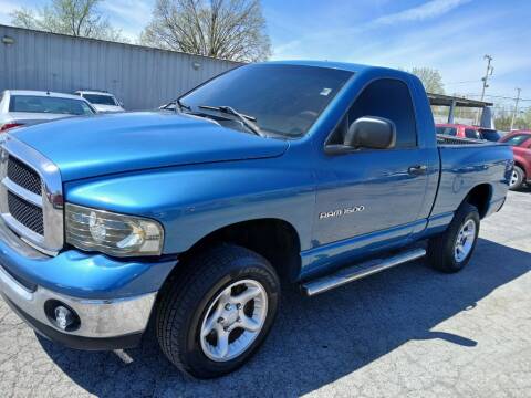 2004 Dodge Ram 1500 for sale at Lakeshore Auto Wholesalers in Amherst OH