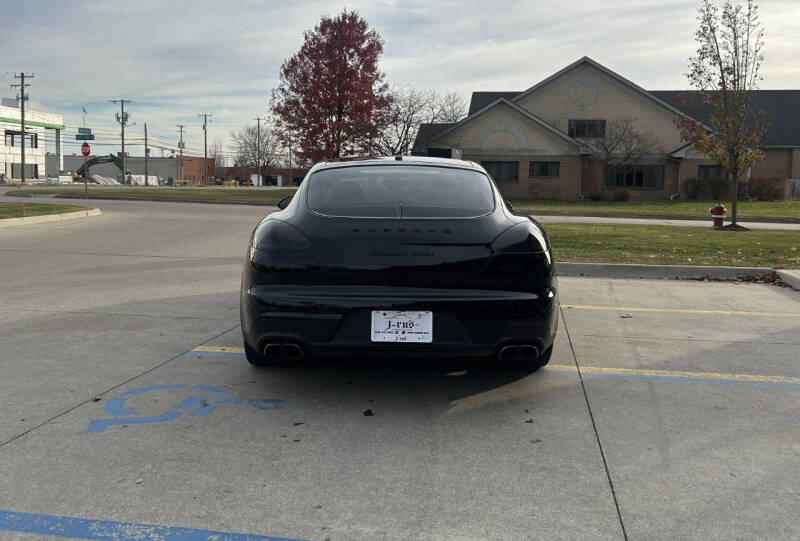 2015 Porsche Panamera Turbo