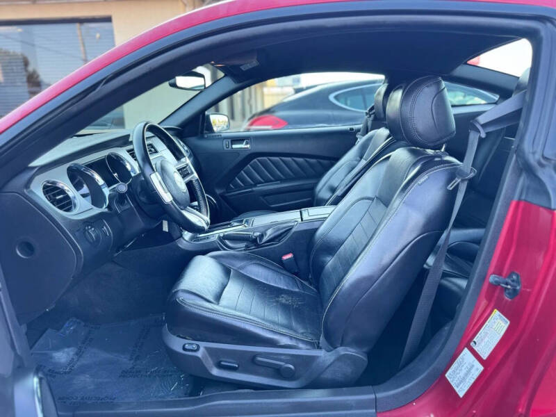 2013 Ford Mustang V6 Premium