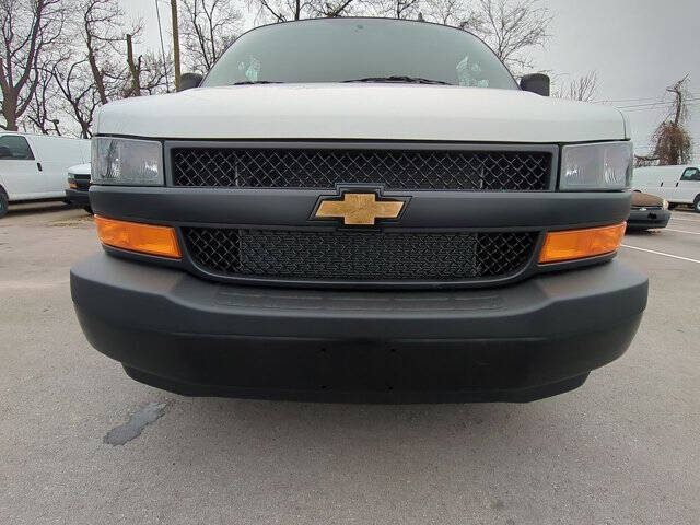 2025 Chevrolet Express 2500