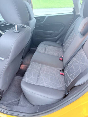 2011 Ford Fiesta SES