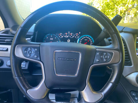 2017 GMC Yukon Denali