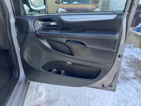 2016 Dodge Grand Caravan R/T