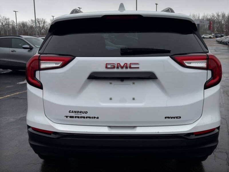 2023 GMC Terrain SLE