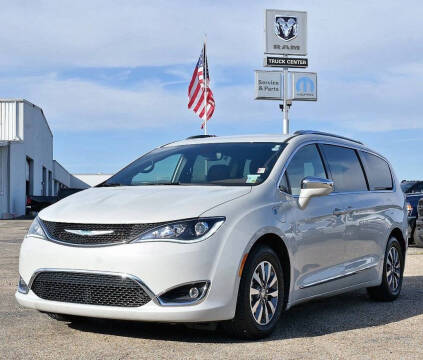2020 Chrysler Pacifica Hybrid for sale at ACADIANA DODGE CHRYSLER JEEP in Lafayette LA