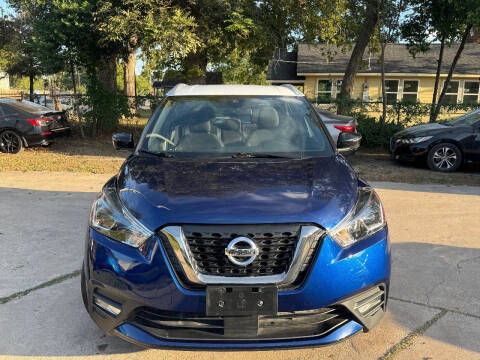 2020 Nissan Kicks SR