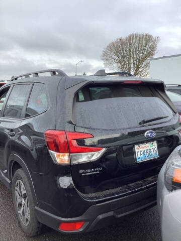 2023 Subaru Forester Premium