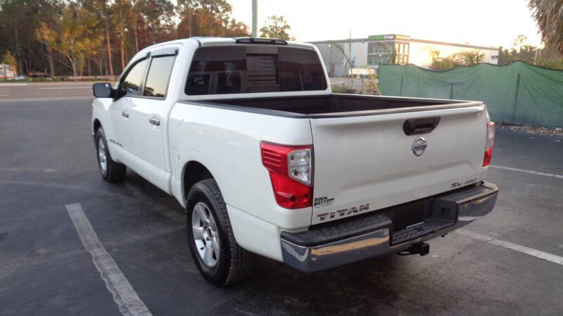 2018 Nissan Titan SV