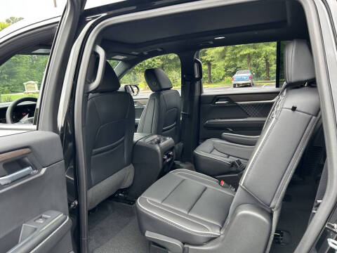 2025 GMC Acadia Denali