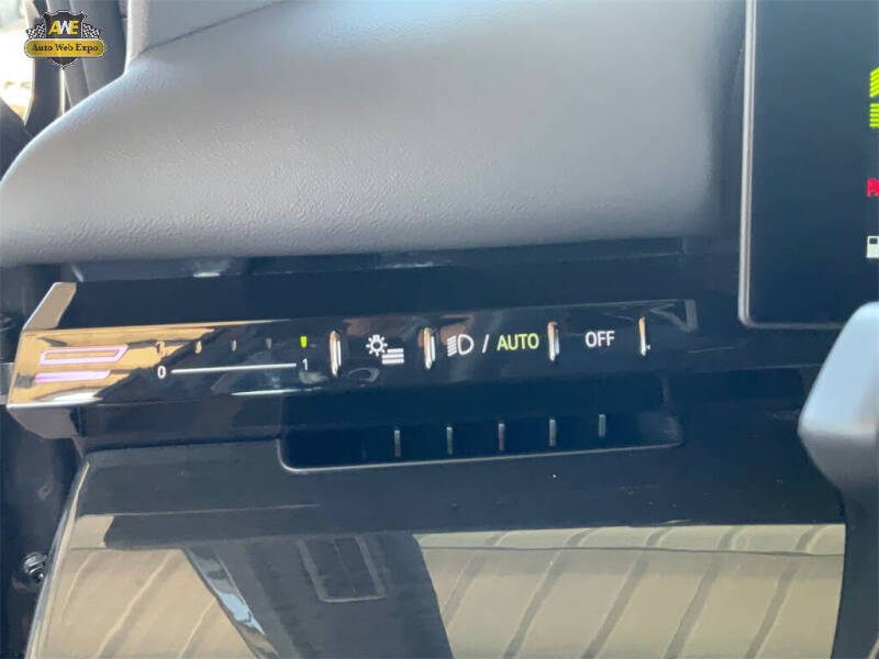 2025 BMW 5 Series 530i