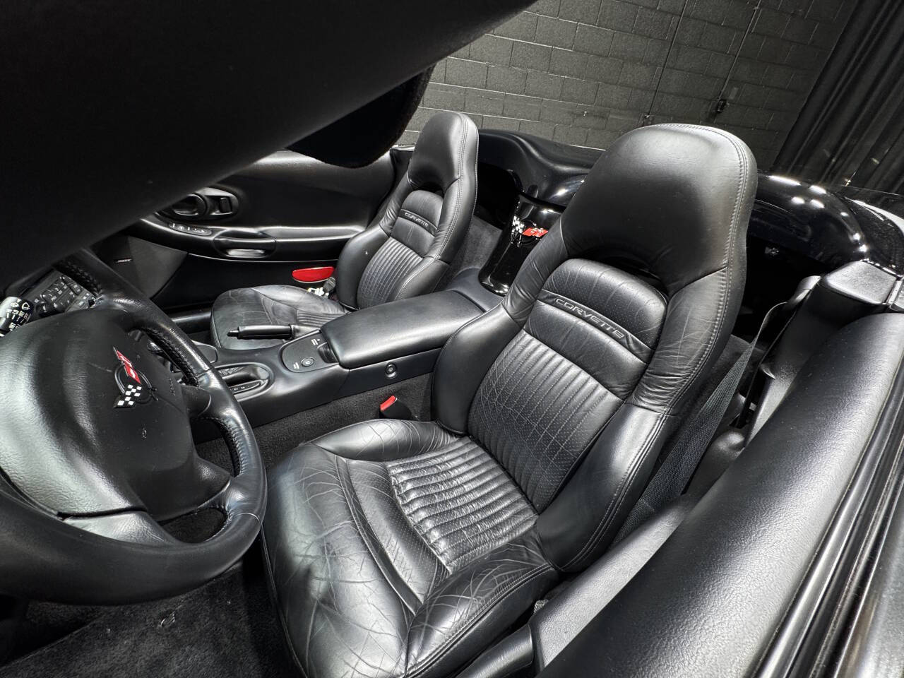2004 Chevrolet Corvette 3
