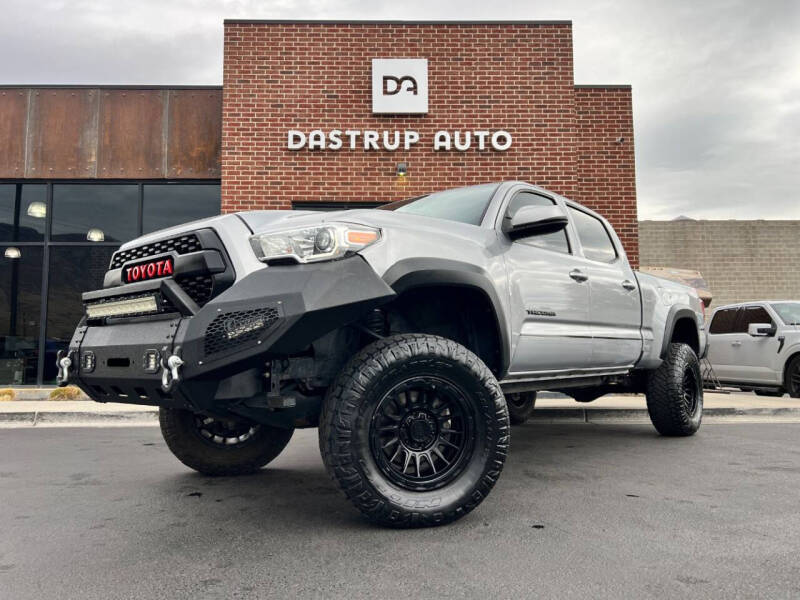 2016 Toyota Tacoma SR5's photo