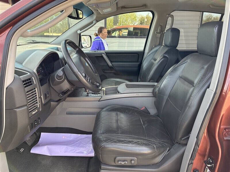 2004 Nissan Armada SE