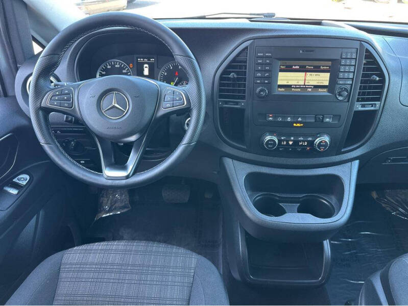 2016 Mercedes-Benz Metris Passenger