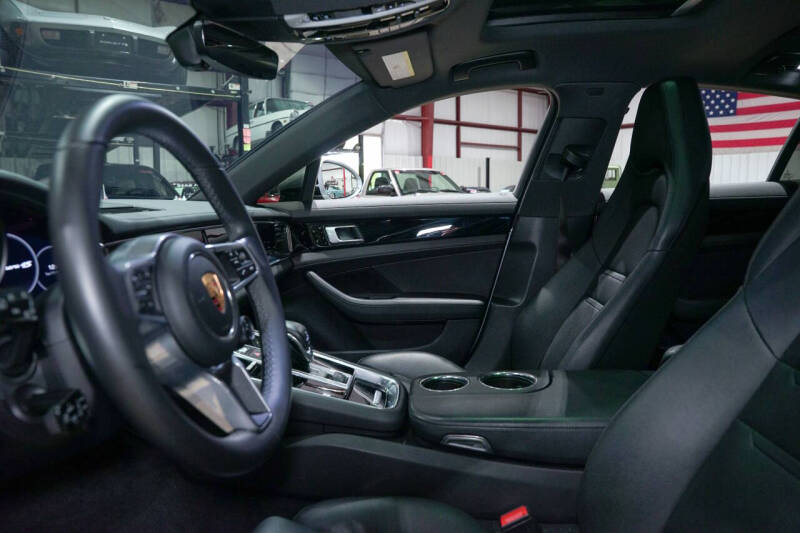 2018 Porsche Panamera 4S