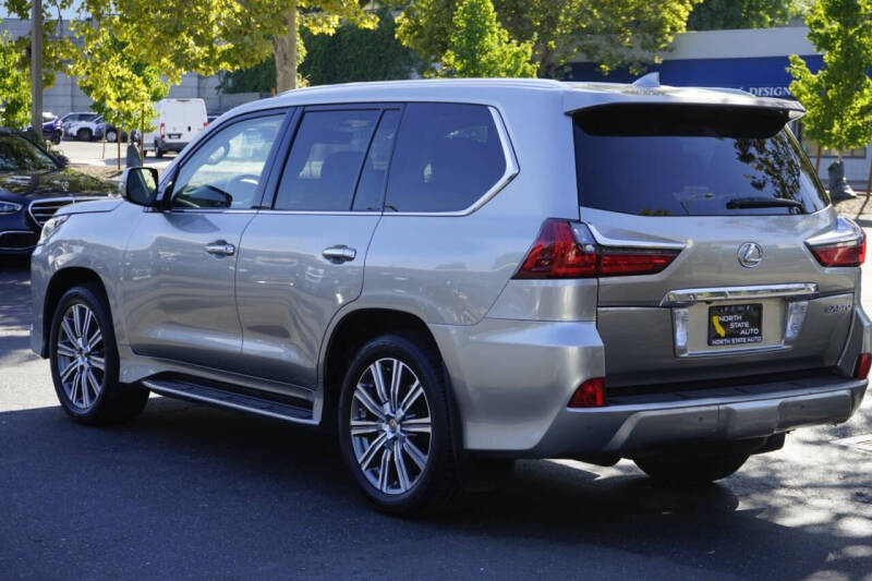 2016 Lexus LX 570