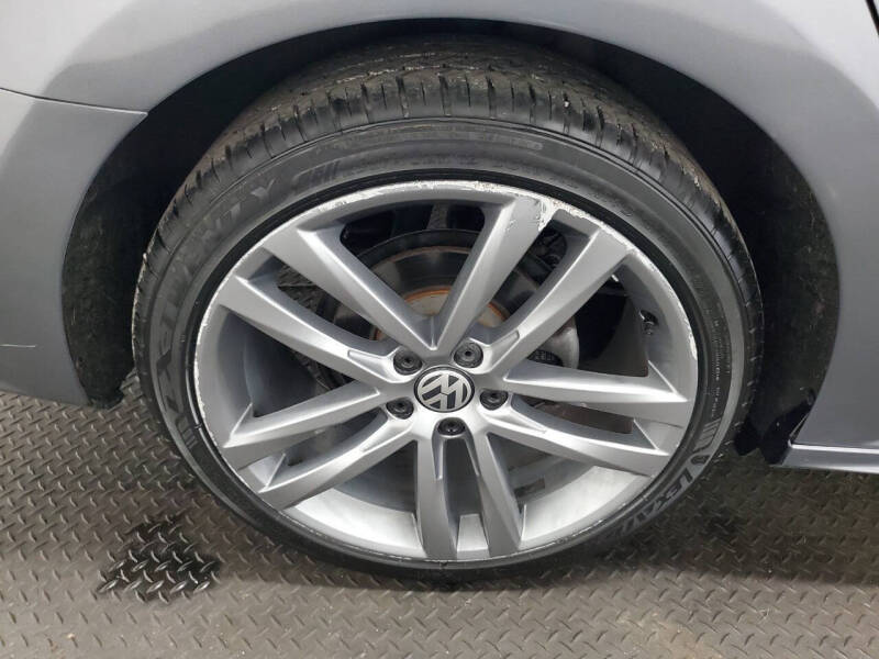 2018 Volkswagen Passat 2.0T R-Line