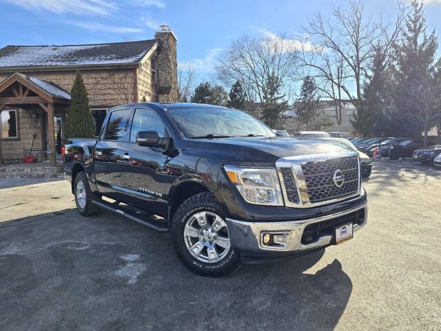2018 Nissan Titan for sale at Little House of Cars in Crystal Lake IL