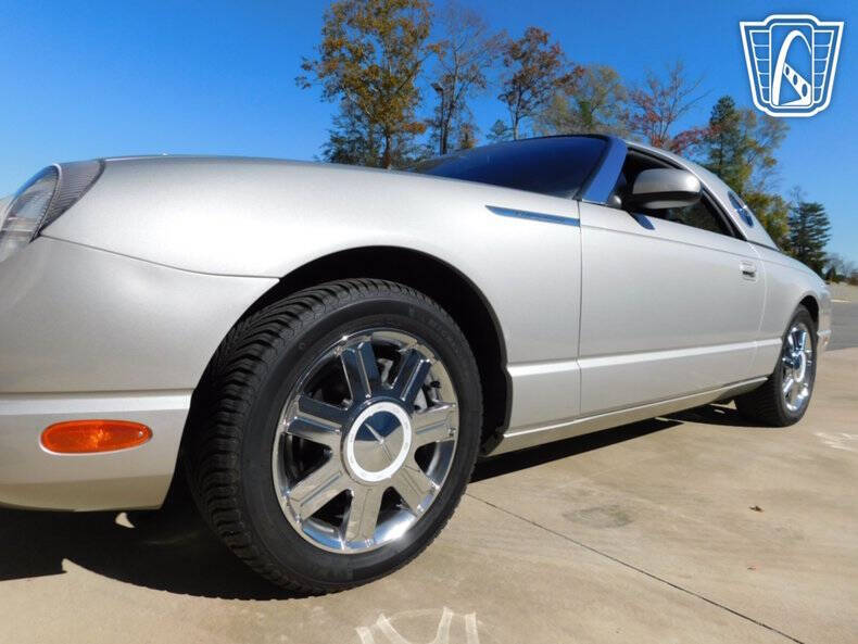 2005 Ford Thunderbird Deluxe